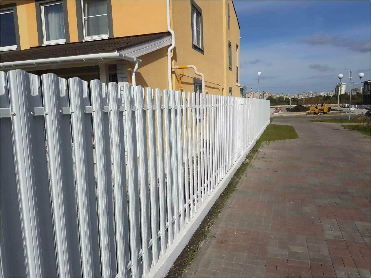 Забор из штакетника 70м фото1 в Кызыле