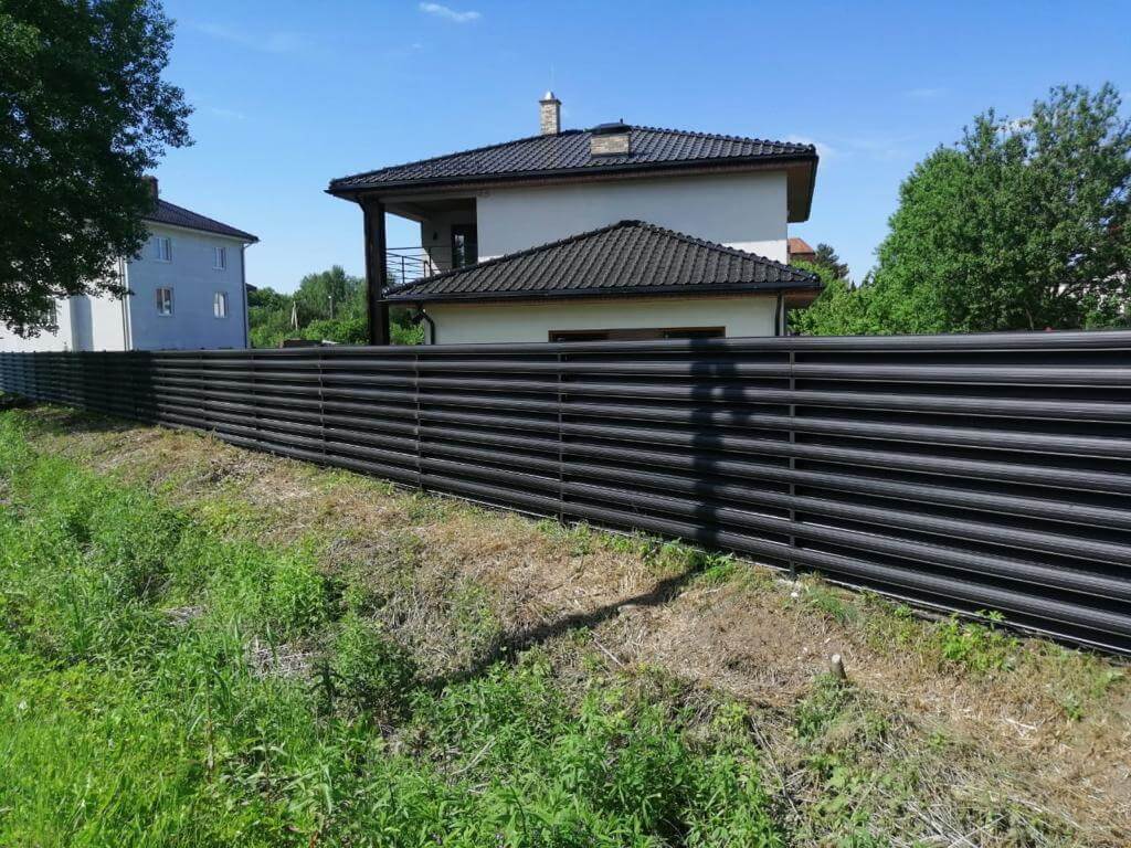забор из штакетника Черный Стальной Бархат фото4 в Кызыле