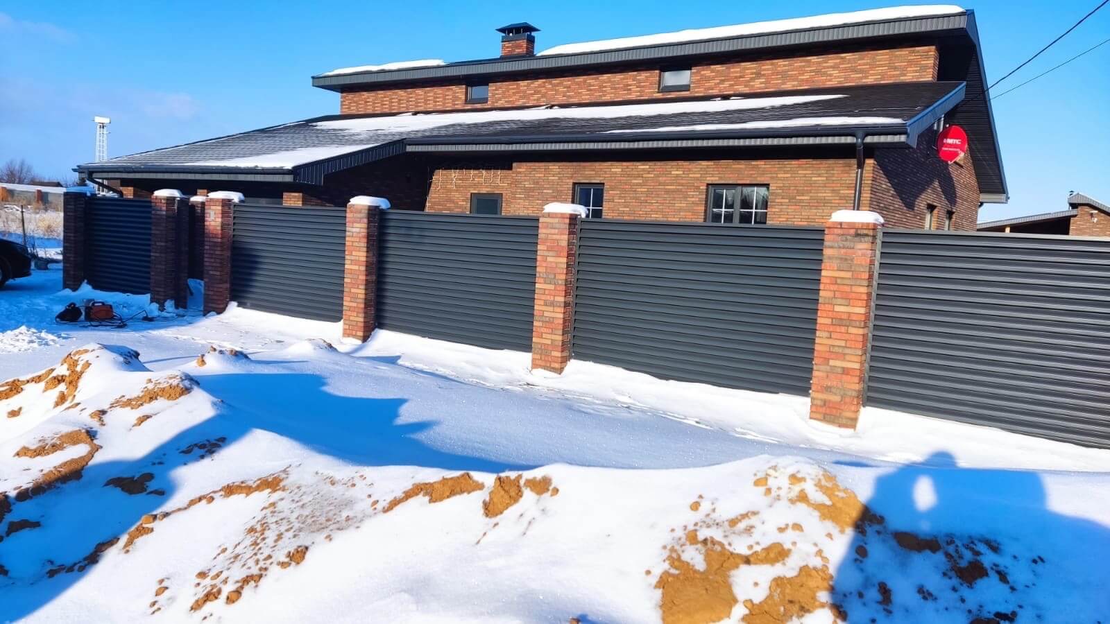 Забор-жалюзи с ламелями еврожалюзи 34м RAL7024/7024 Серый Графит двусторонний фото 2 в Кызыле
