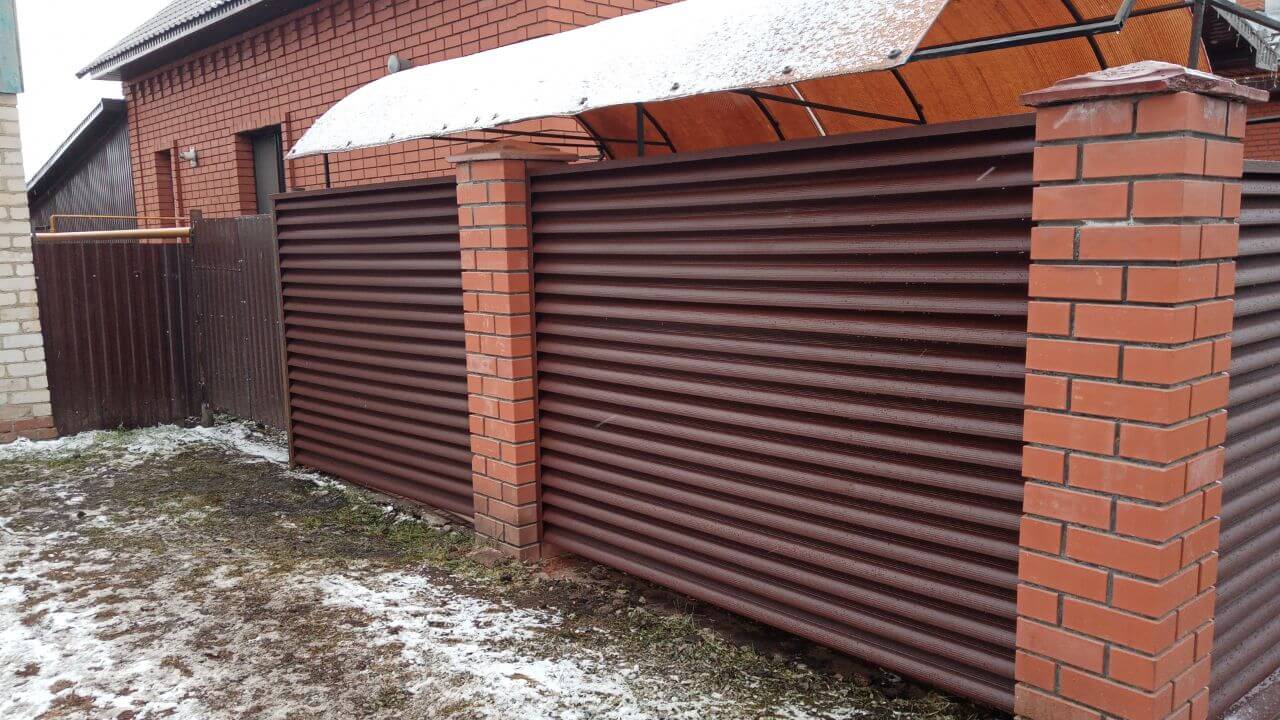 Забор из ламелей еврожалюзи 12м RAL8017/8017 Шоколад двусторонний МАТТЕ фото 4 в Кызыле