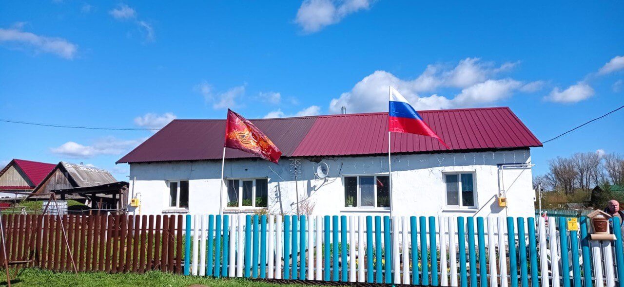 Забор из евроштакетника 16м RAL5021 Морская Волна, RAL9003 Белый в Кызыле