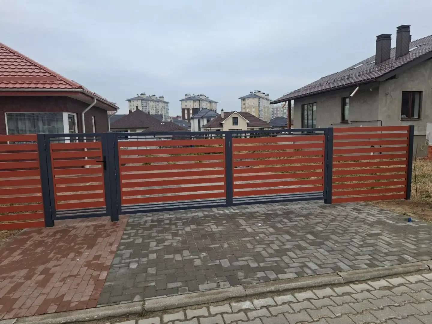 Забор-ранчо из металлопланкена 18м RAL8004 Терракотовый фото 2 в Кызыле